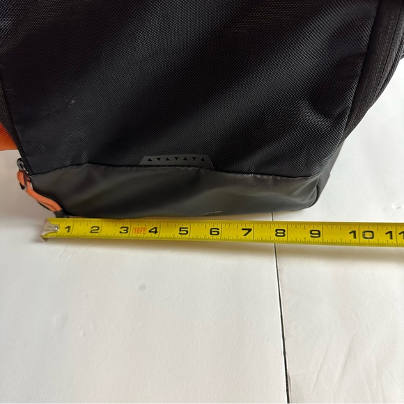 ❌SOLD❌Nike Large Duffel Bag Texas Longhorns Training Black Orange Pockets Gym - Picture 15 of 16